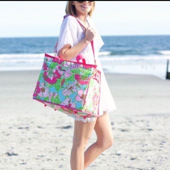 NWT Lilly Pulitzer Insulated Beach Cooler Big Flirt - Picture 5 of 14